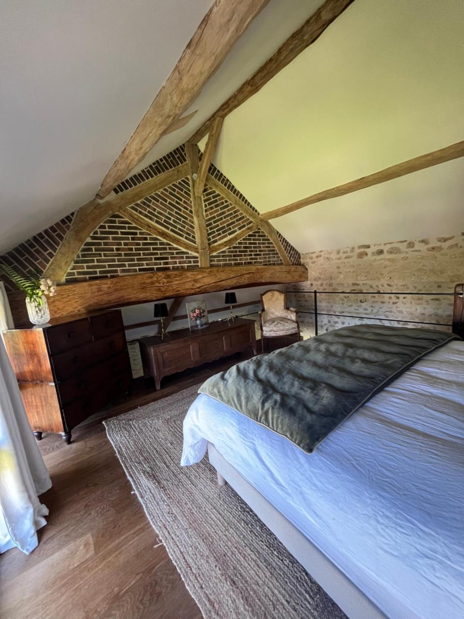 Le Clos Des Songes Bed and Breakfast Blaru Esterno foto